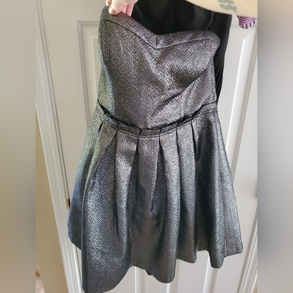 GUESS METALLIC FIT & FLAIR SWEETHEART EVENING DRESS SIZE 14 - Picture 1 of 8